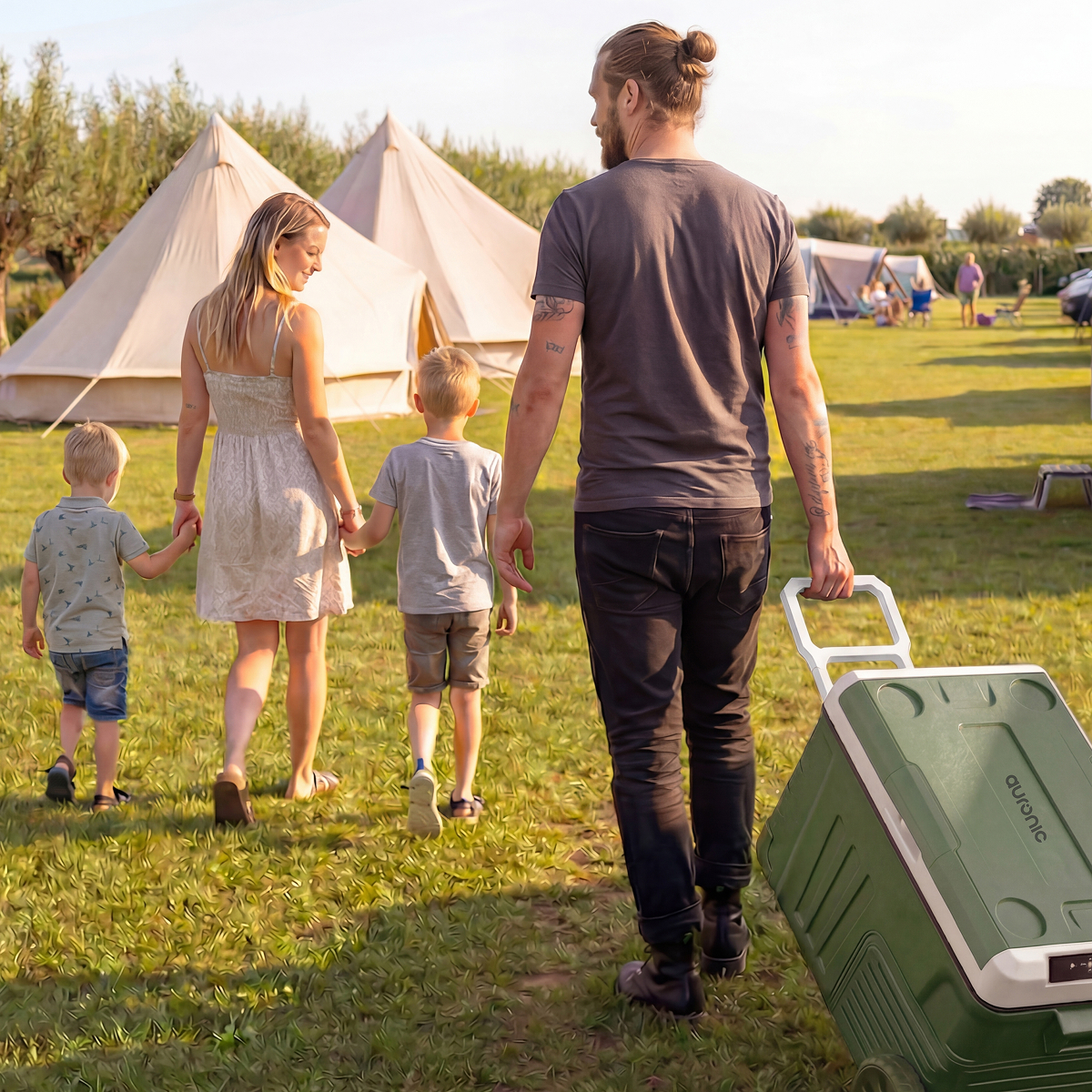 camping, familie, tenten, koeler, gras